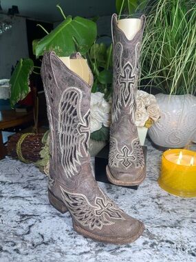 Women's Wing and Cross Sequin Inlay Cowgirl Boots A1197 Size 6M